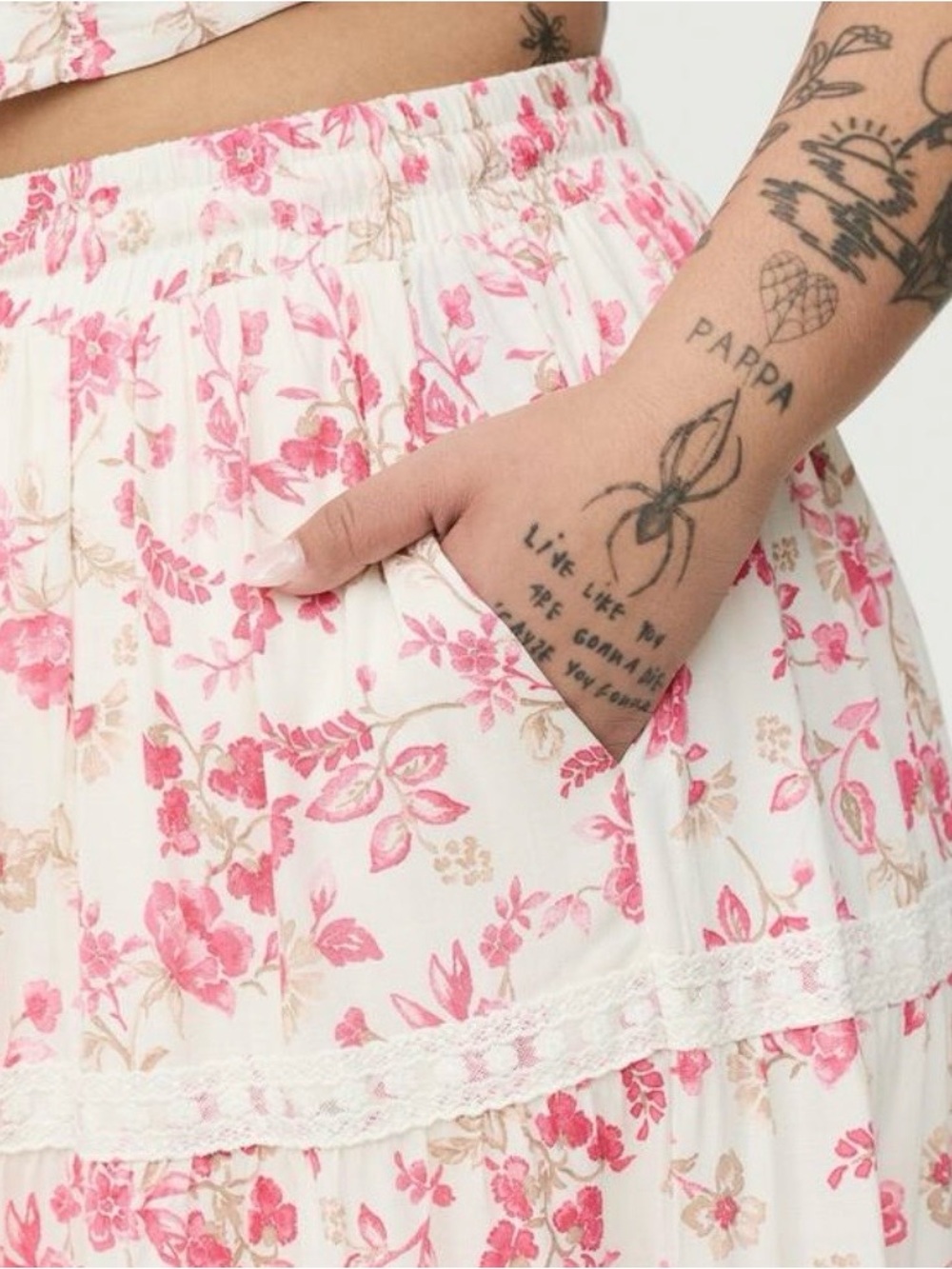 Torrid Tiered Maxi Skirt with Pink Floral Print - Size 0X - NWT! - Picture 3 of 12